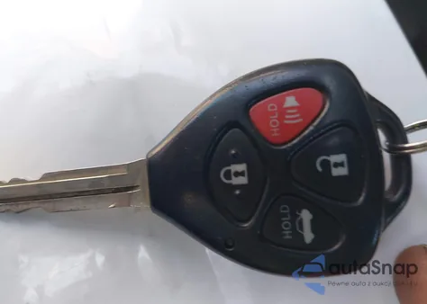 2013 Toyota Corolla Le z USA, uszkodzony, nr VIN 5YFBU4EE8DP107916